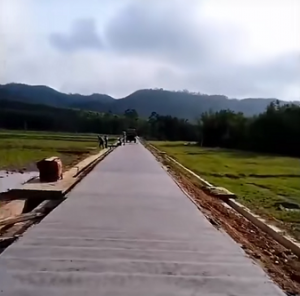 崎嶇！狹窄！坡路！魯樽自上料攪拌車在艱難山區創造無限可能！