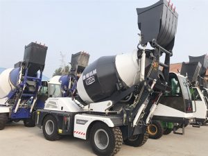 自上料攪拌車：一天產能幾百方，這就是中國速度